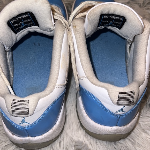 Air Jordan 11s Retro - Picture 5 of 8